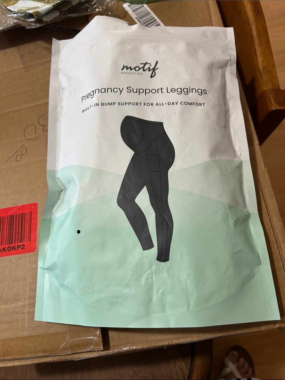 Motif Medical Pregnancy Support Leggings — Black